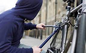 سارقان حرفه ای دوچرخه در تبریز به دام پلیس افتادند